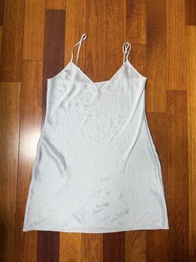 Wilfred | Aritzia Only Mini Slip Satin Dress Size Large in Ashen White